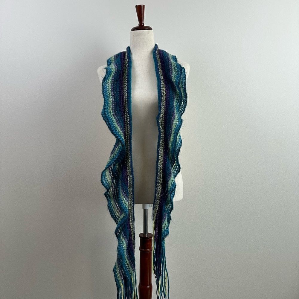 EUC Unbranded Women’s Knitted Scarf - Picture 1 of 5